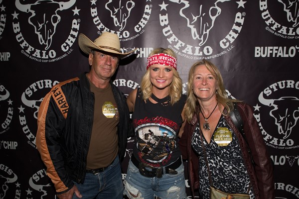 View photos from the 2016 Meet N Greet Miranda Lambert Photo Gallery